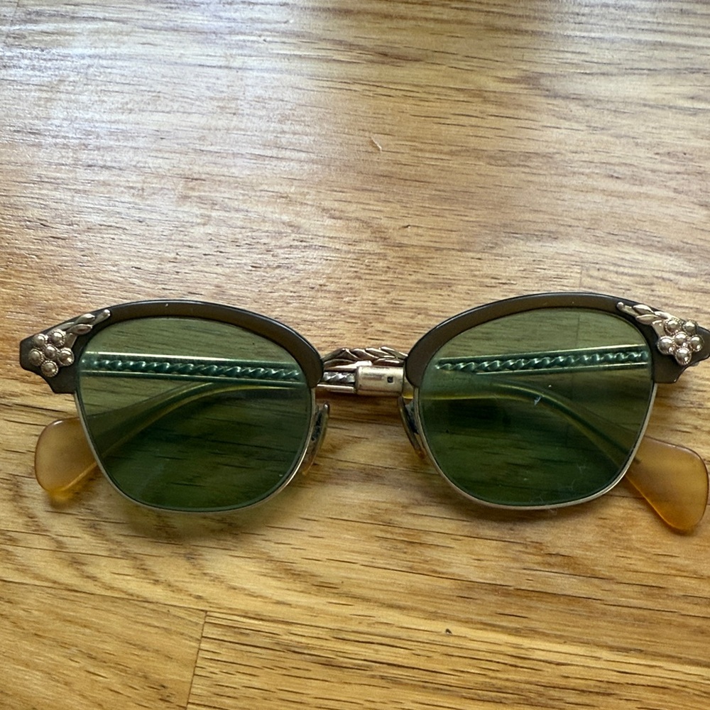 Vintage Sunglasses with Green Lenses